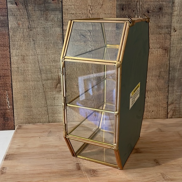 Vintage brass and beveled glass curio cabinet - Picture 5 of 9